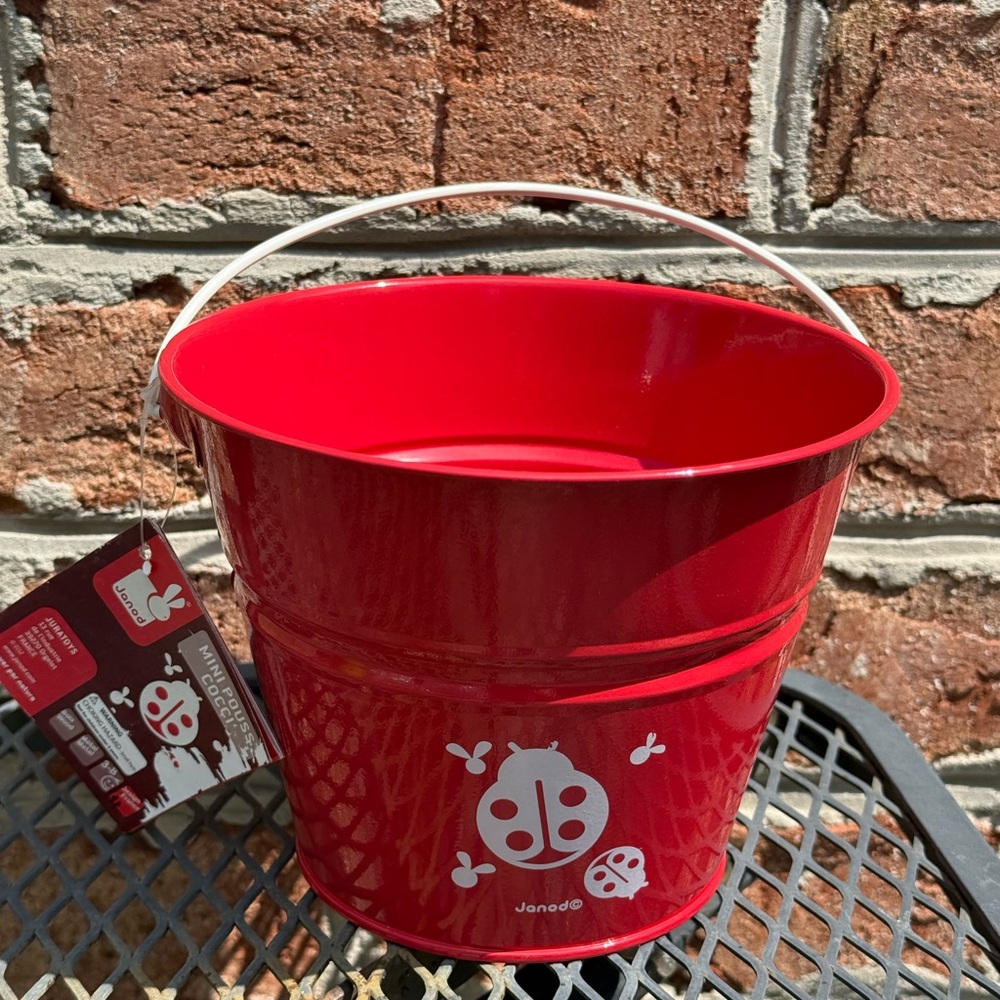 Janod Red Metal Ladybug Kids Garden Bucket NWT NEW